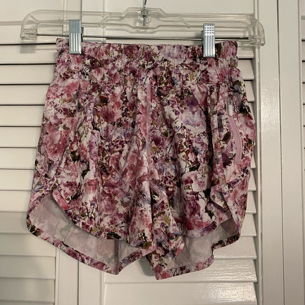 Size 2 lululemon shorts